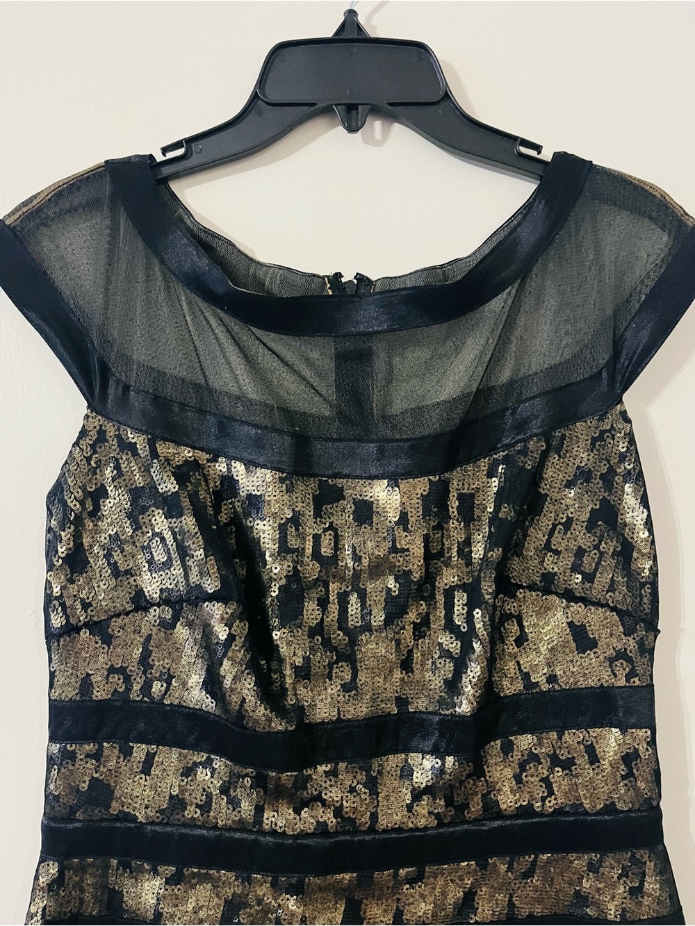 Tadashi Shoji Sequin Illusion cocktail dress Sz 6 - Picture 8 of 13